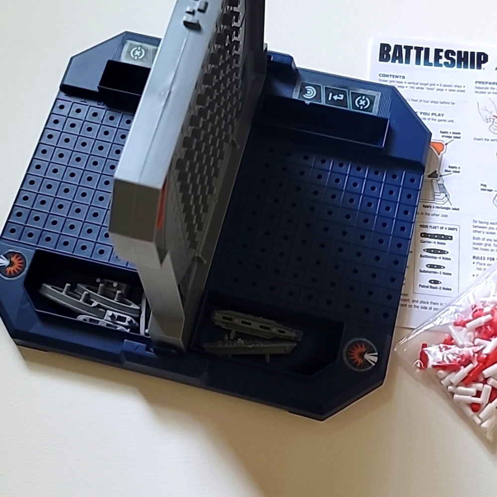 New Hasbro Gaming Battleship, Age 7+ - Picture 7 of 7